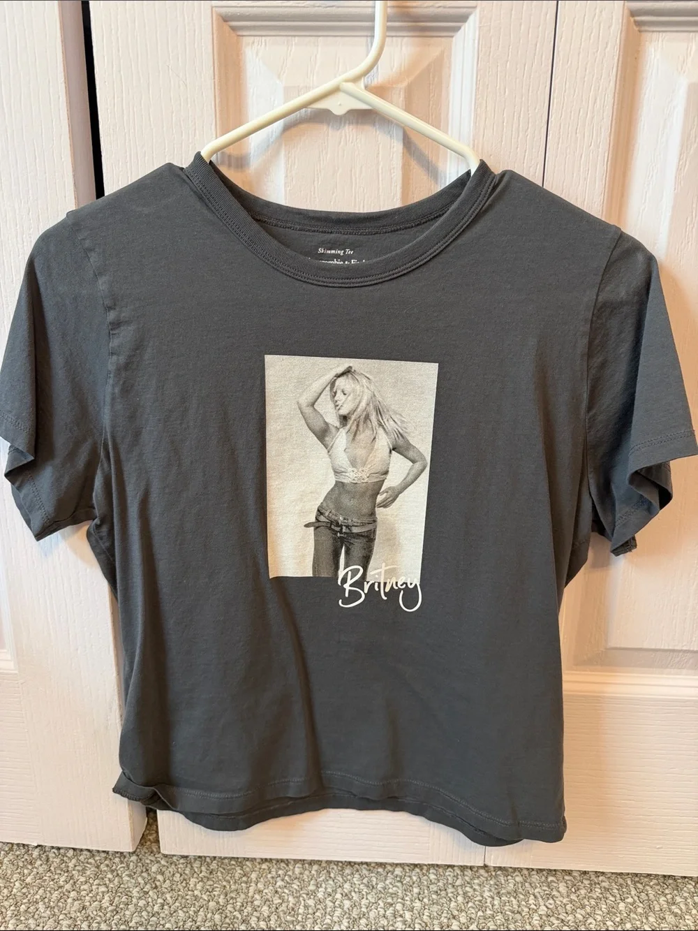 Abercrombie & Fitch Charcoal Gray Britney Graphic Tee - Picture 1 of 3